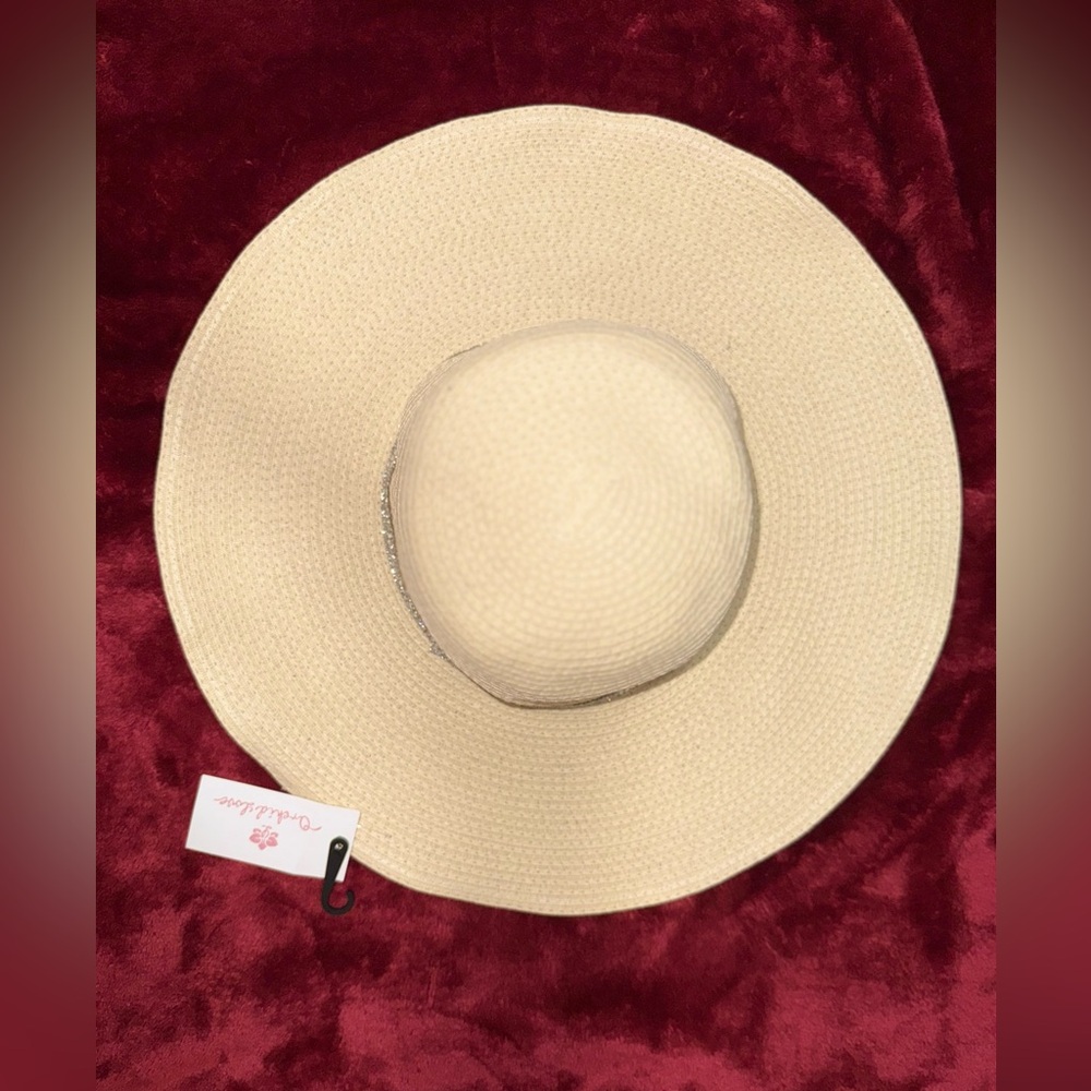 NWT ORCHID LOVE SUMMER HAY